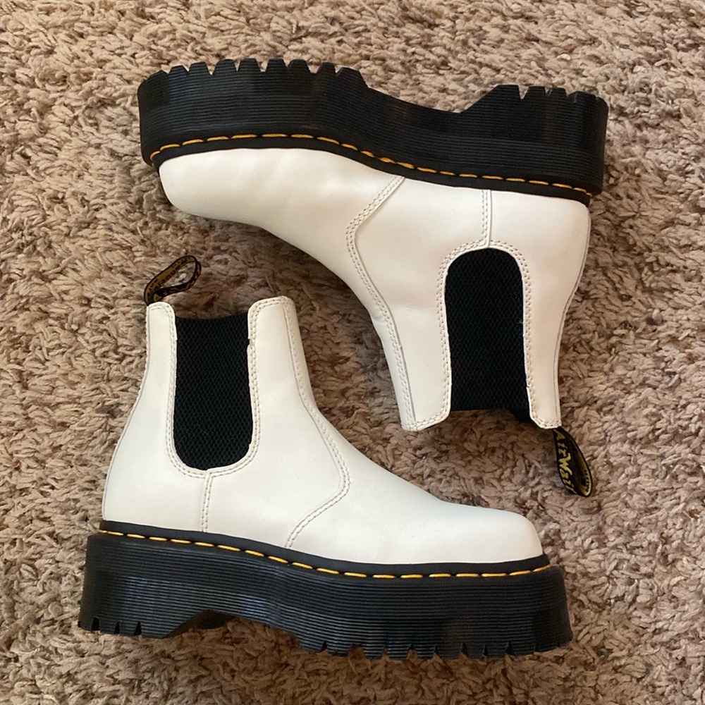 Dr Martens 2976 Quad Chelsea Boot — White EUC